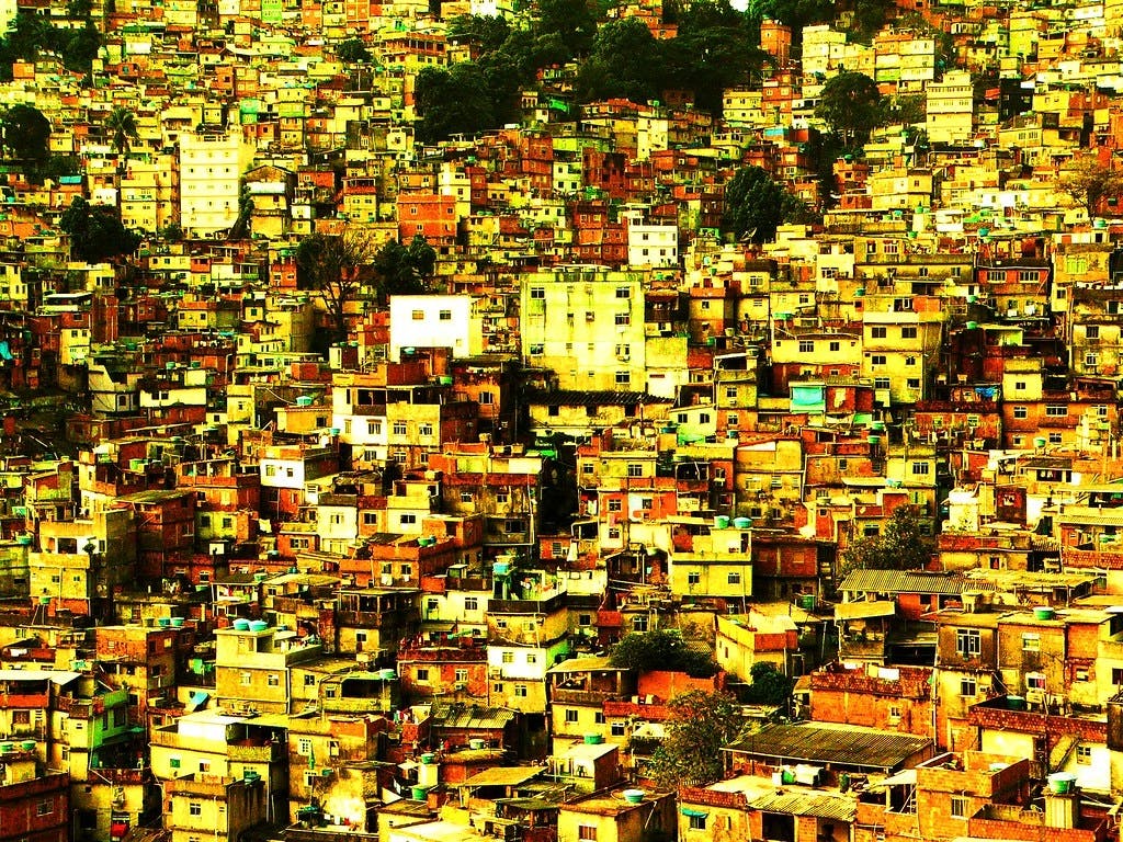 Favelas no Brasil terão empresa logística dedicada e que vai gerar emprego